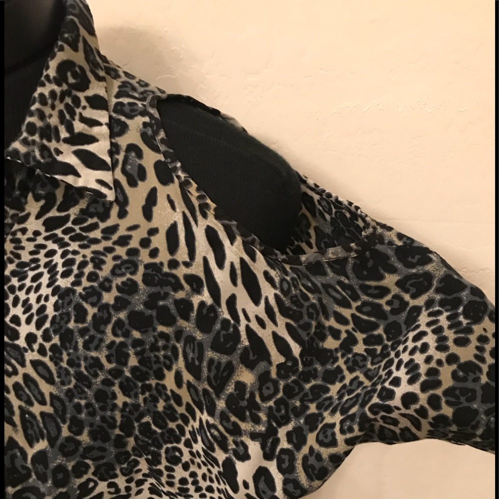 Animal print B_envied Cold Shoulder Sz L Shirt